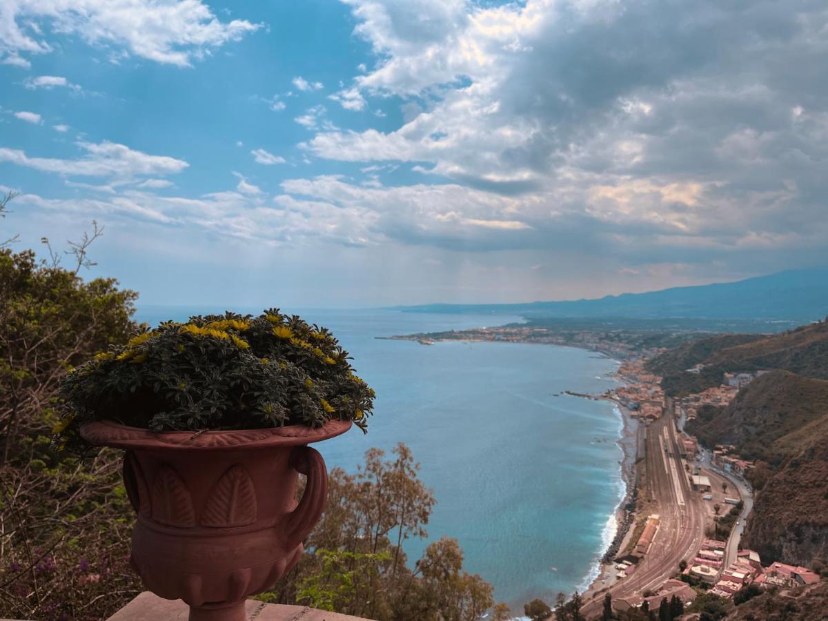 Kalimera Guest House Giardini Naxos Eksteriør bilde